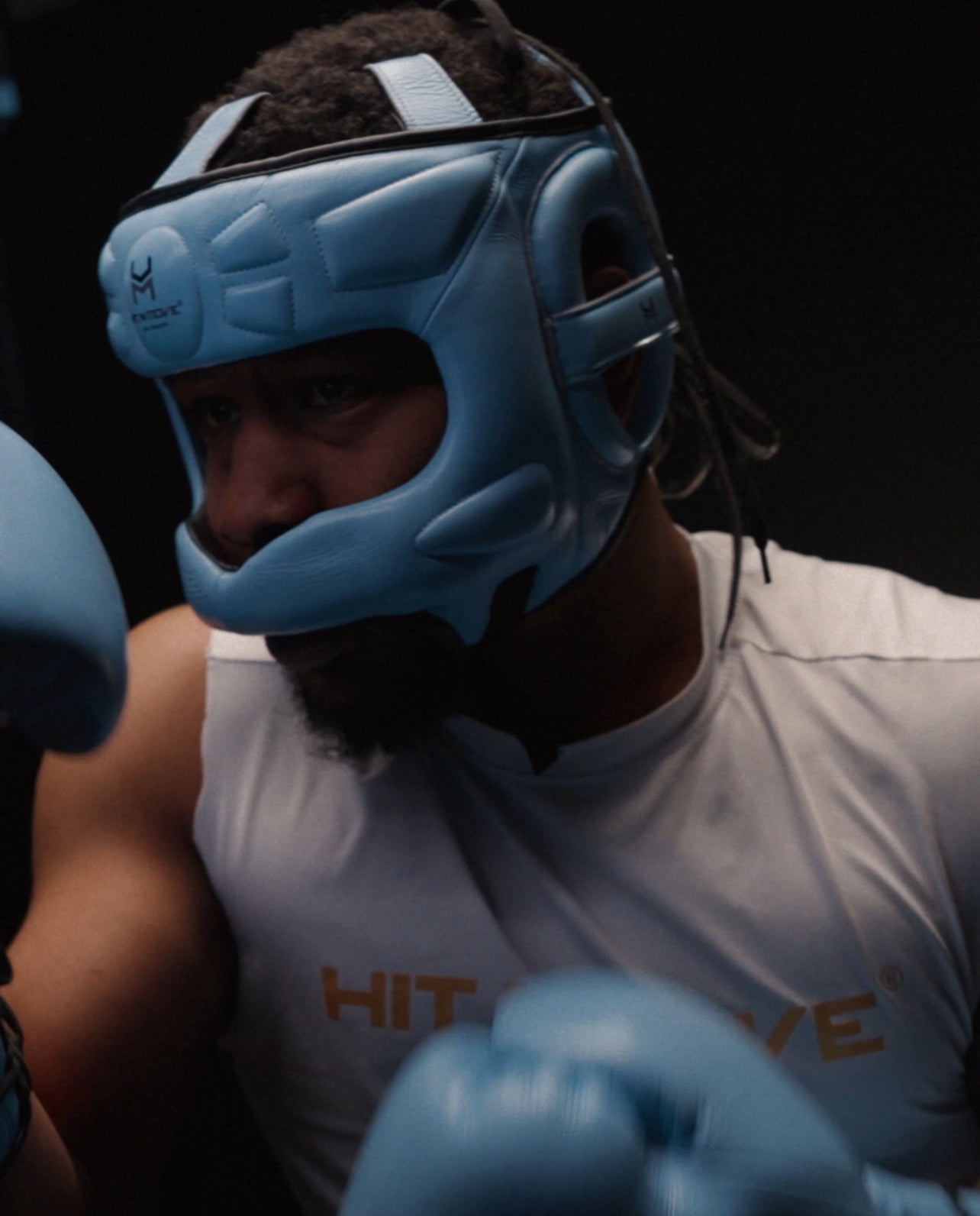 HIT'N'MOVE FACE SAVER Revolutionary boxing headgear